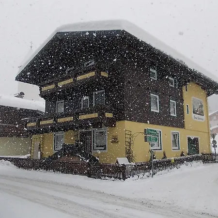 Haus Rohrmoser Guest house