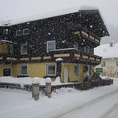 Haus Rohrmoser Guest house