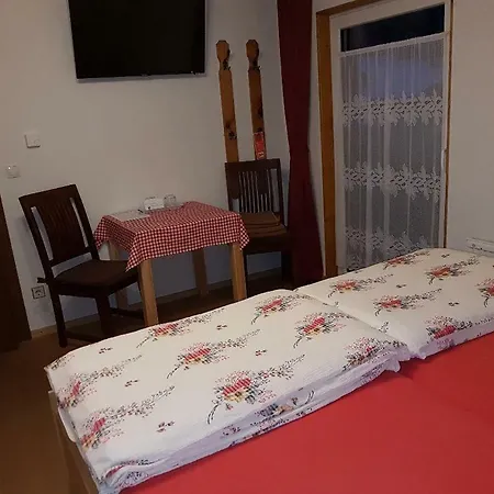 Haus Rohrmoser Guest house