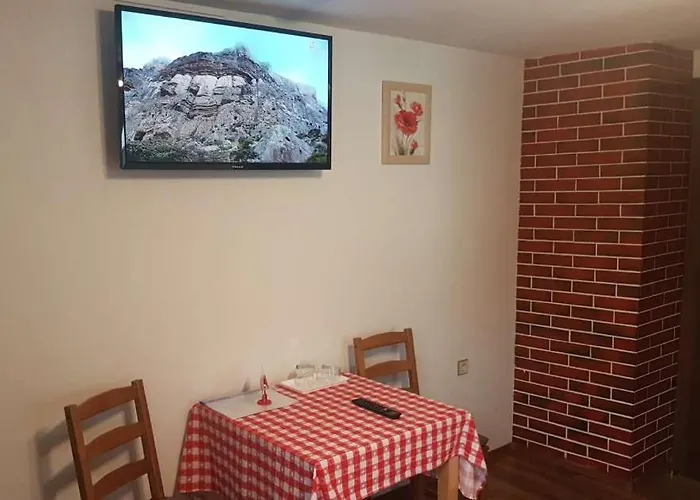 Haus Rohrmoser 招待所 Lungötz